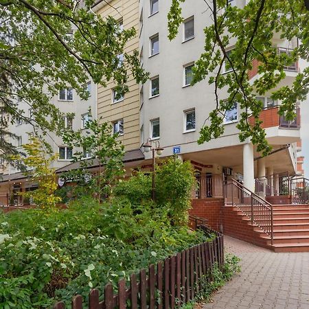 Cozy Apartment With Parking In Warsaw Ursus By Noclegi Renters Ngoại thất bức ảnh