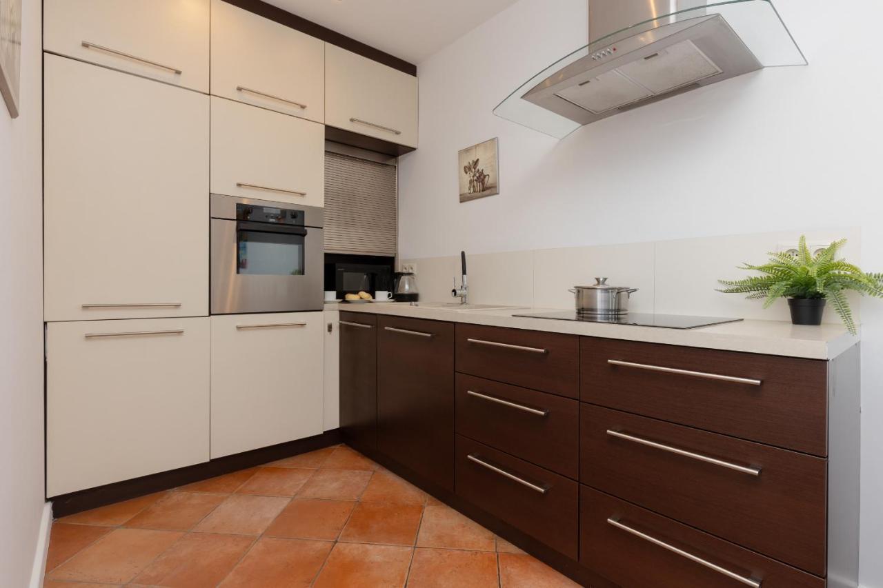 Cozy Apartment With Parking In Warsaw Ursus By Noclegi Renters Ngoại thất bức ảnh
