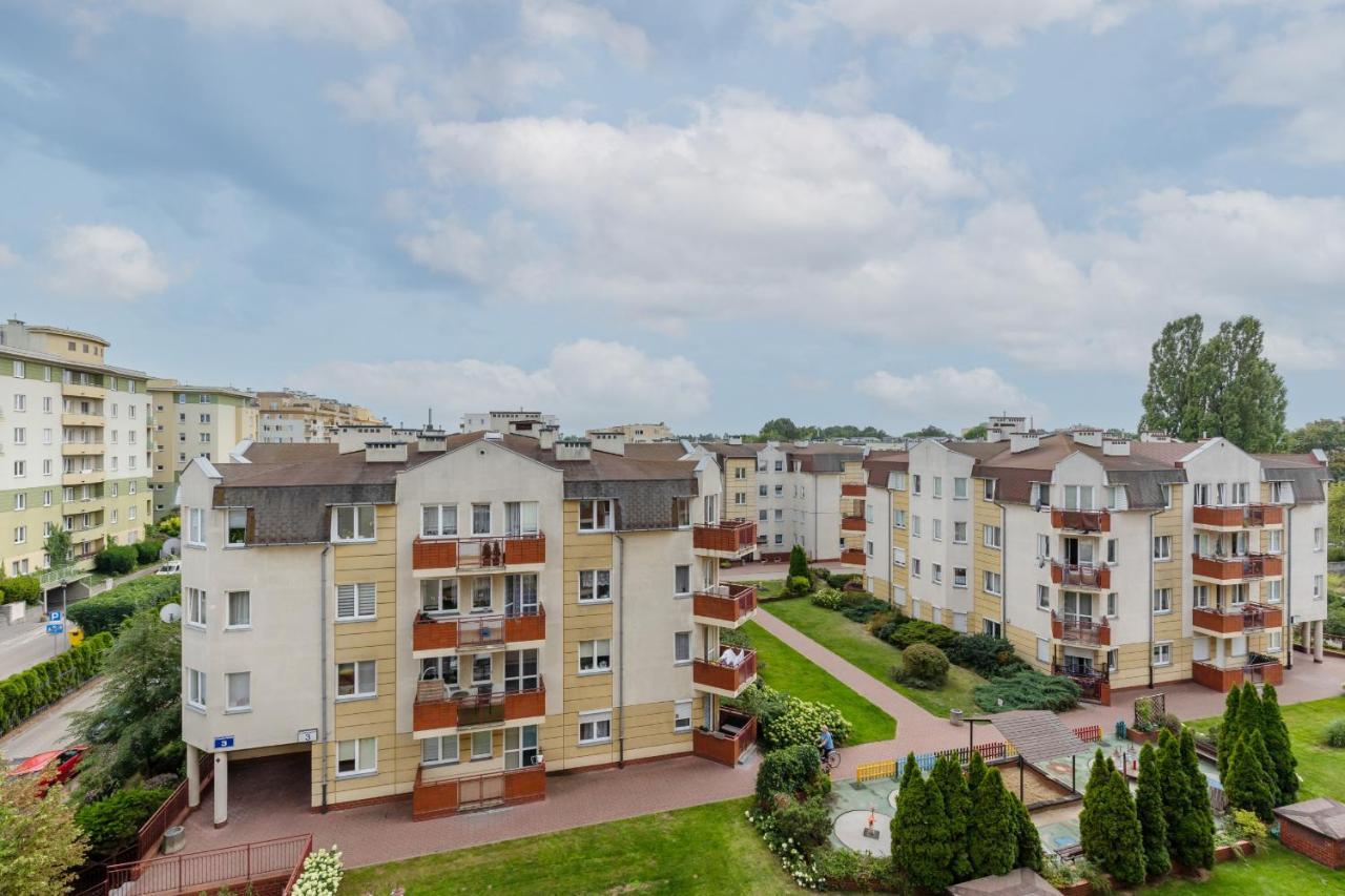 Cozy Apartment With Parking In Warsaw Ursus By Noclegi Renters Ngoại thất bức ảnh